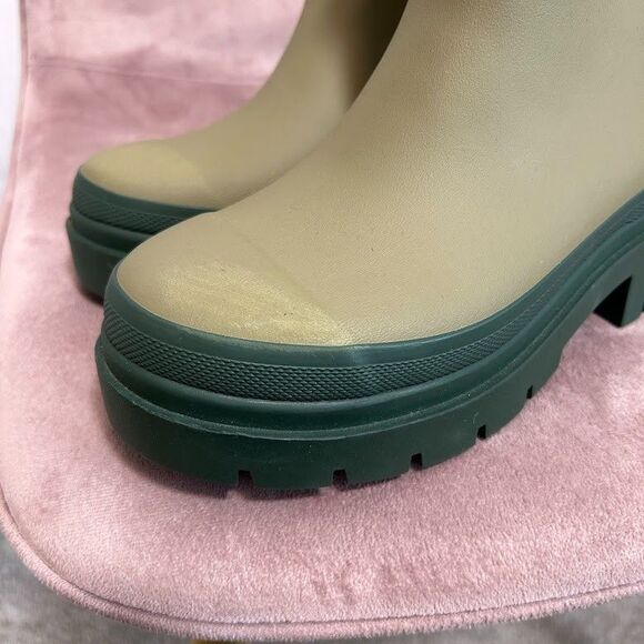 Merry People Tully Ankle Rain Boots 36 US 5 Khaki Green Pull On FLAW - Picture 6 of 9